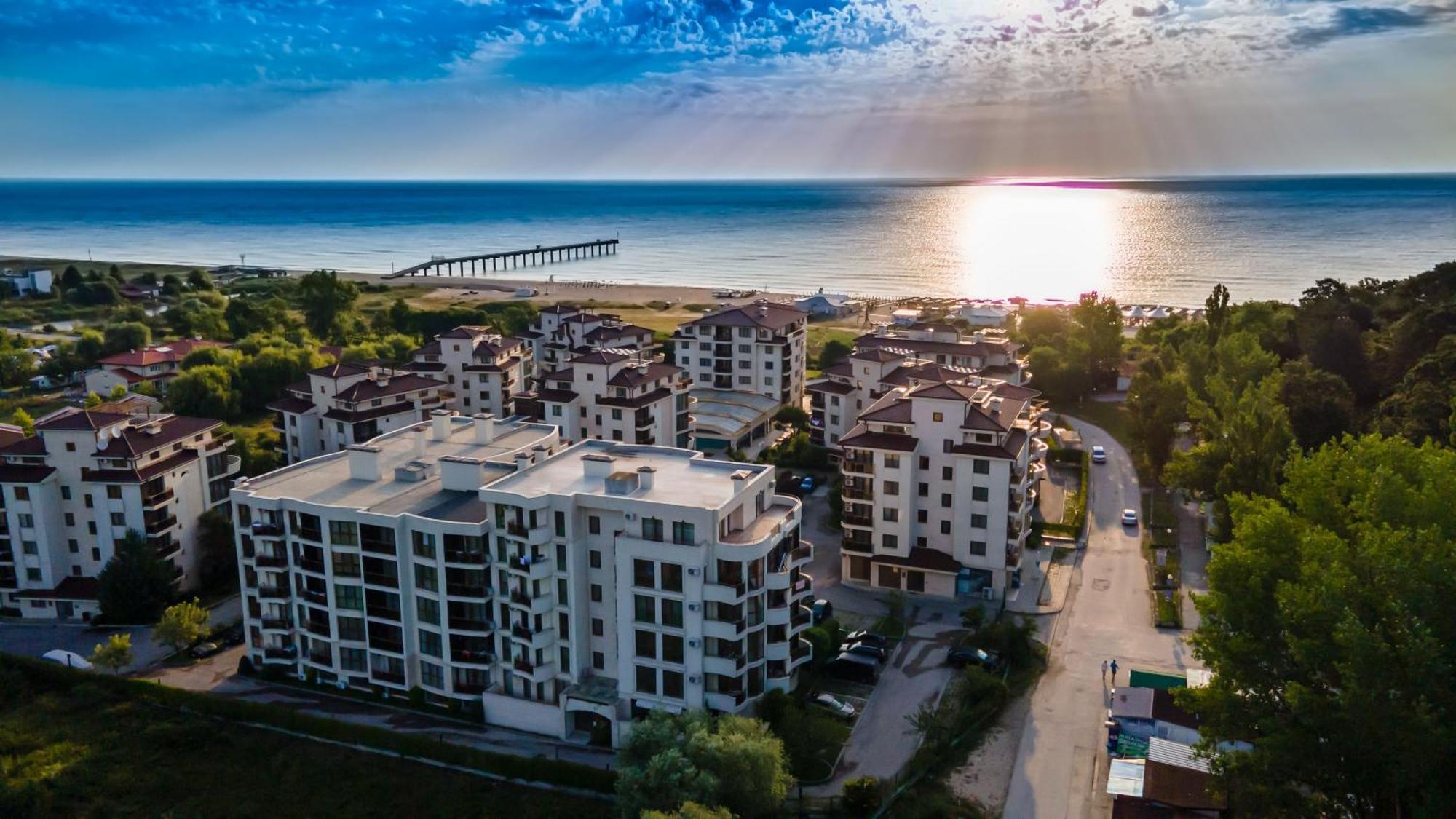Long Beach Resort Shkorpilovtsi Exteriör bild